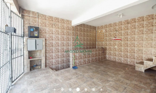 Casa à Venda na Penha | 100m² | 2 Dorms | Sacada | Churrasqueira | 1 Vaga | Próx. Shopping e Metrô