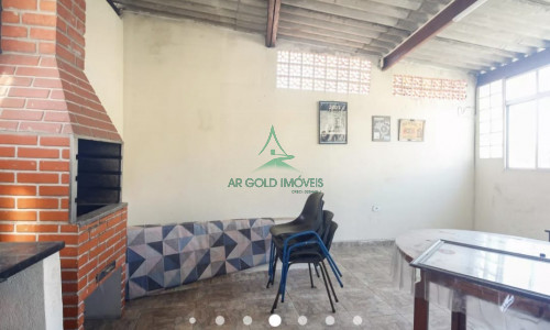 Casa à Venda na Penha | 100m² | 2 Dorms | Sacada | Churrasqueira | 1 Vaga | Próx. Shopping e Metrô