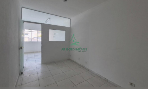 Galpão à Venda na Vila Prudente | 460m² | Terreno 300m² | Entrada para Caminhões | Trifásico