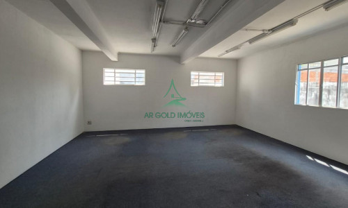 Galpão à Venda na Vila Prudente | 460m² | Terreno 300m² | Entrada para Caminhões | Trifásico