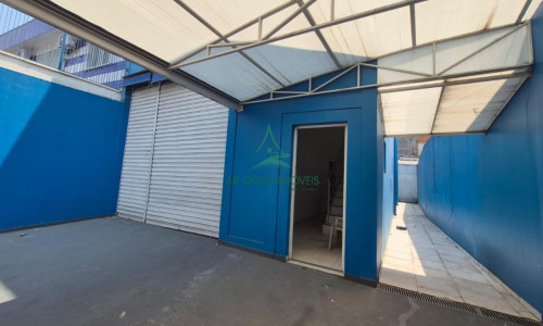 Galpão à Venda na Vila Prudente | 460m² | Terreno 300m² | Entrada para Caminhões | Trifásico