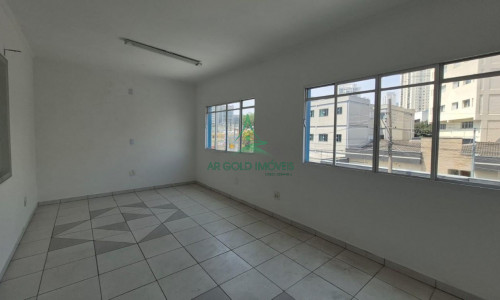 Galpão à Venda na Vila Prudente | 460m² | Terreno 300m² | Entrada para Caminhões | Trifásico