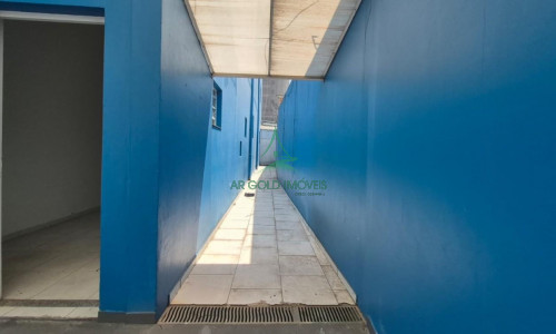 Galpão à Venda na Vila Prudente | 460m² | Terreno 300m² | Entrada para Caminhões | Trifásico