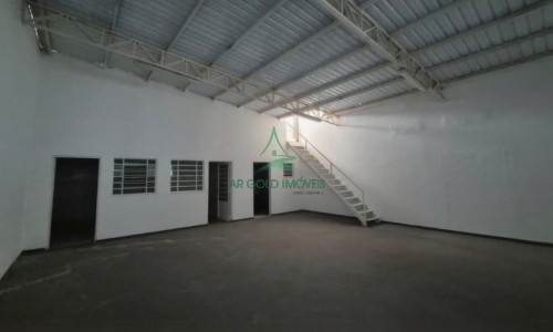 Galpão à Venda na Vila Prudente | 460m² | Terreno 300m² | Entrada para Caminhões | Trifásico