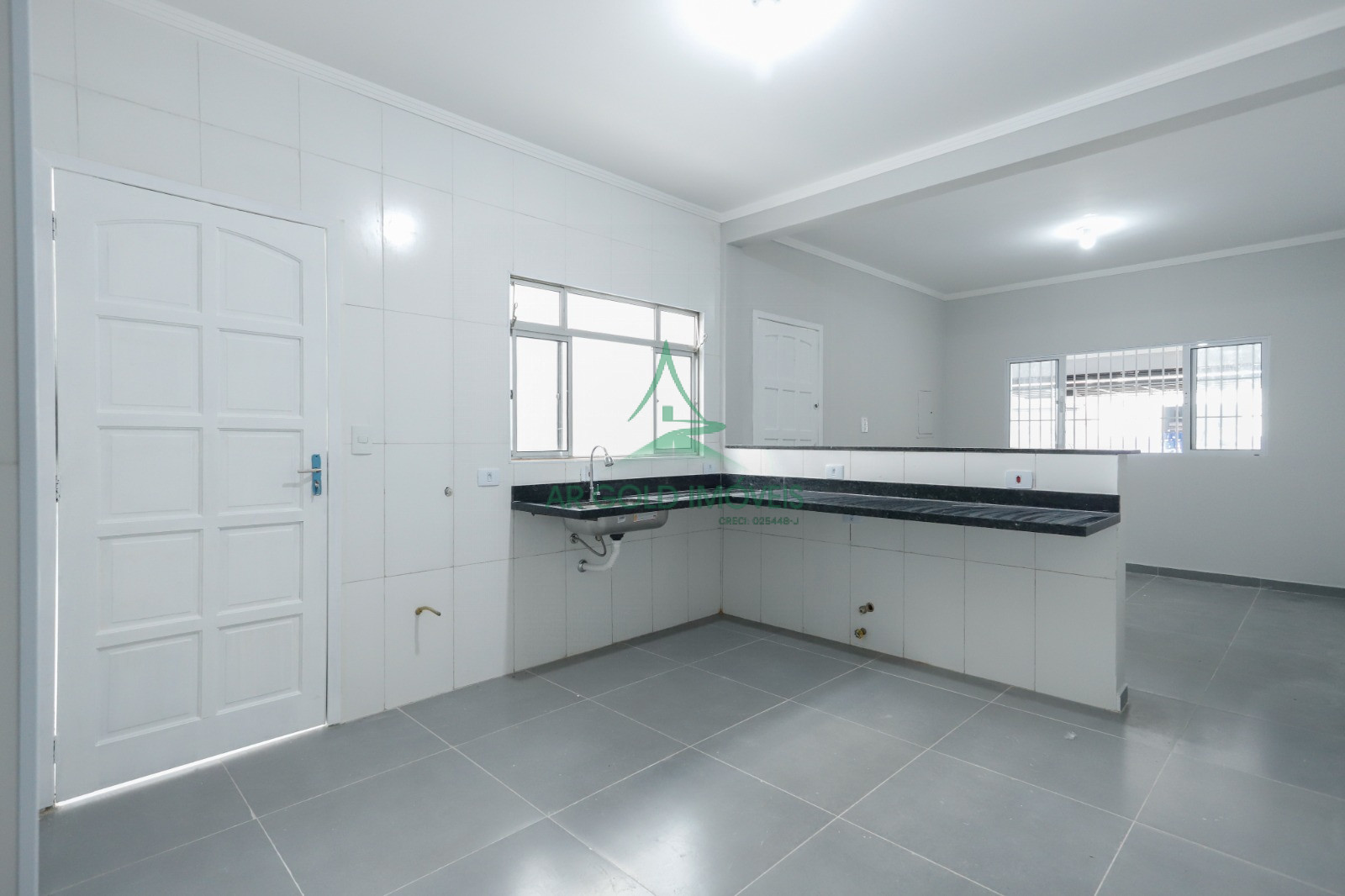 Casa à Venda no Parque São Domingos | 129m² | 2 Dorms | 1 Suíte | Churrasqueira | 2 Vagas