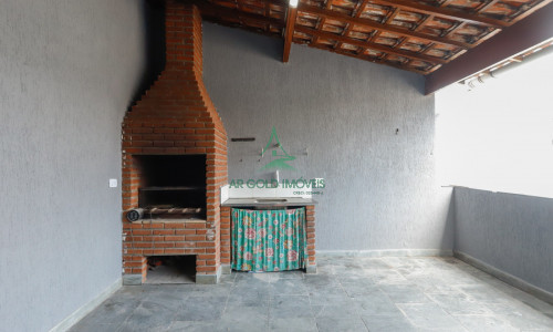 Casa à Venda no Parque São Domingos | 129m² | 2 Dorms | 1 Suíte | Churrasqueira | 2 Vagas