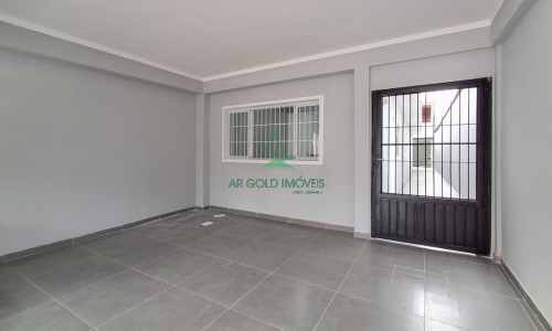 Casa à Venda no Parque São Domingos | 129m² | 2 Dorms | 1 Suíte | Churrasqueira | 2 Vagas
