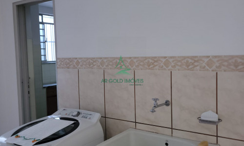 Casa Térrea à Venda no Parque São Domingos | 2 Dorms | Edícula | Escritório | Quintal | 1 Vaga