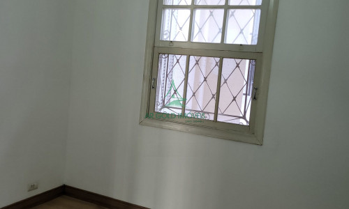 Casa Térrea à Venda no Parque São Domingos | 2 Dorms | Edícula | Escritório | Quintal | 1 Vaga