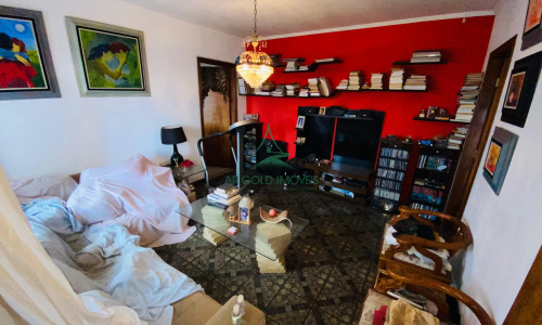 Imóvel à Venda no Jd. São Jorge | 338m² | 4 Casas | 8 Quartos | Churrasqueira | 3 Vagas