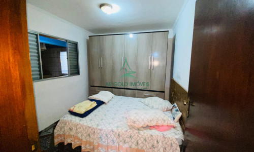 Imóvel à Venda no Jd. São Jorge | 338m² | 4 Casas | 8 Quartos | Churrasqueira | 3 Vagas