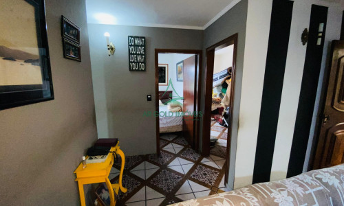 Imóvel à Venda no Jd. São Jorge | 338m² | 4 Casas | 8 Quartos | Churrasqueira | 3 Vagas