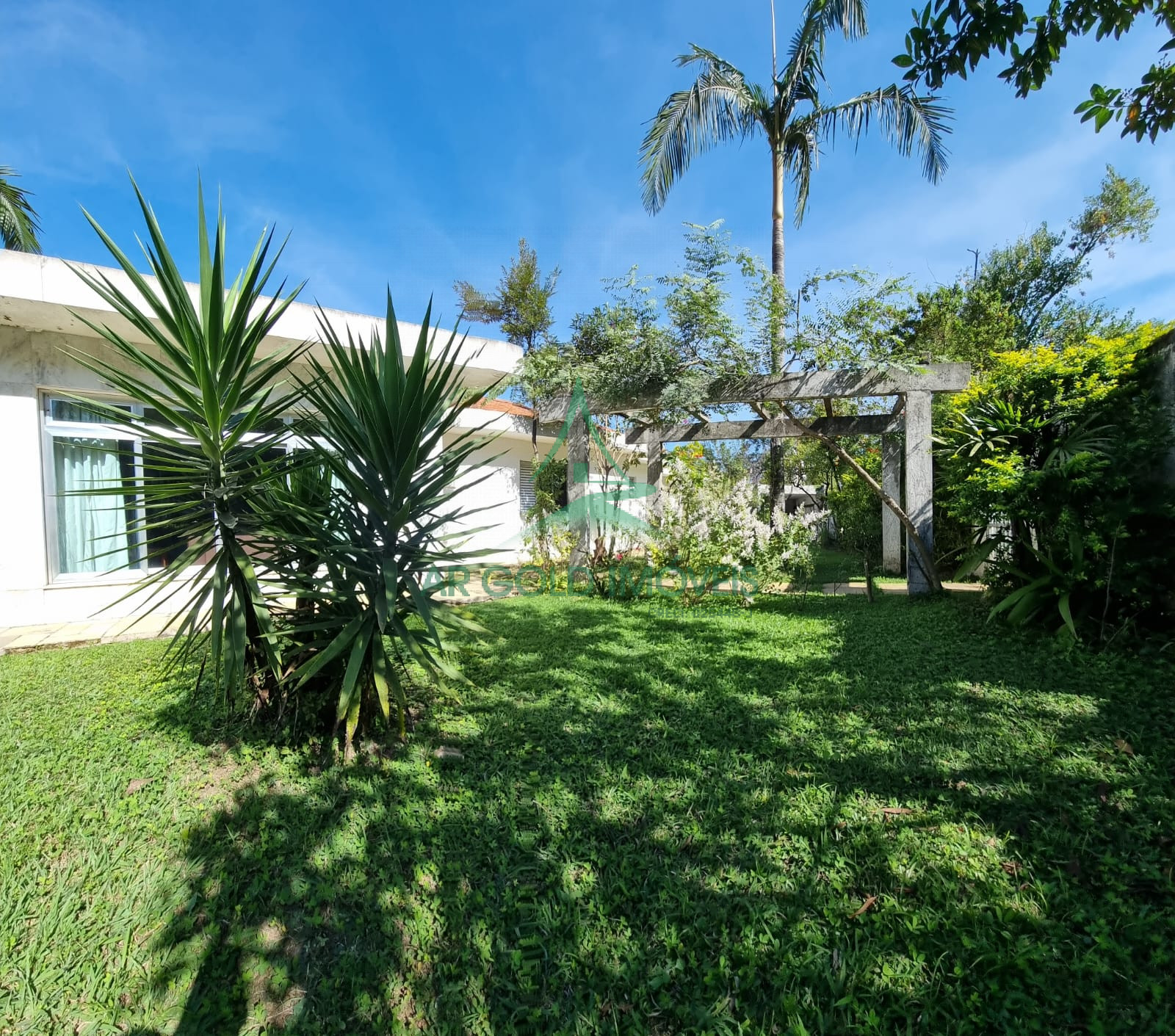 Casa à Venda na Vila Ida | 668m² de Terreno | 4 Suítes | Piscina | 3 Vagas