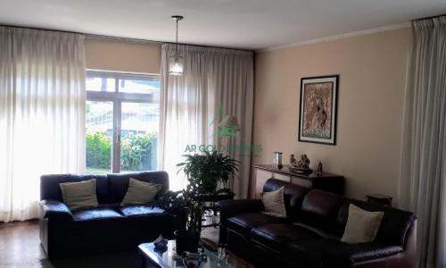 Casa à Venda na Vila Ida | 668m² de Terreno | 4 Suítes | Piscina | 3 Vagas