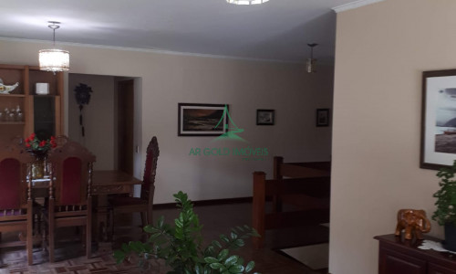 Casa à Venda na Vila Ida | 668m² de Terreno | 4 Suítes | Piscina | 3 Vagas