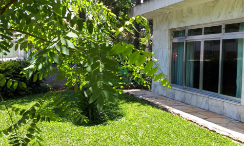 Casa à Venda na Vila Ida | 668m² de Terreno | 4 Suítes | Piscina | 3 Vagas