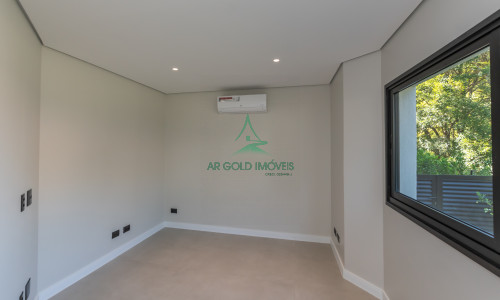 Casa à Venda em Alphaville | 516m² | 4 Suítes | Piscina com Spa | 12 Vagas | Alphaville 10