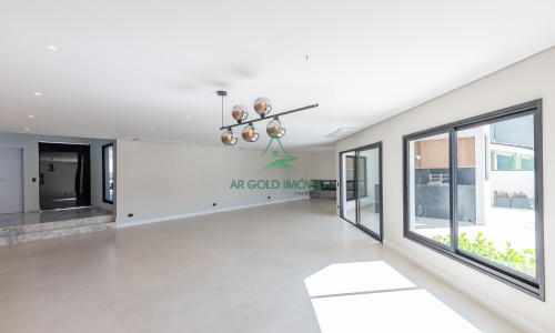 Casa à Venda em Alphaville | 516m² | 4 Suítes | Piscina com Spa | 12 Vagas | Alphaville 10