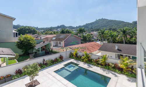 Casa à Venda em Alphaville | 516m² | 4 Suítes | Piscina com Spa | 12 Vagas | Alphaville 10