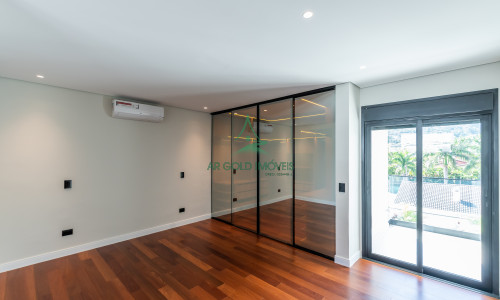 Casa à Venda em Alphaville | 516m² | 4 Suítes | Piscina com Spa | 12 Vagas | Alphaville 10