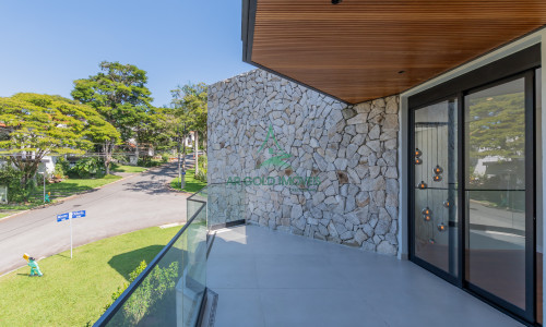 Casa à Venda em Alphaville | 516m² | 4 Suítes | Piscina com Spa | 12 Vagas | Alphaville 10