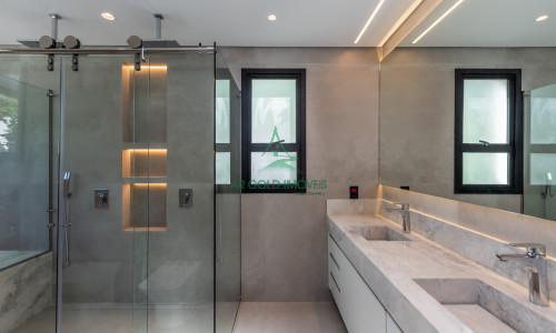 Casa à Venda em Alphaville | 516m² | 4 Suítes | Piscina com Spa | 12 Vagas | Alphaville 10