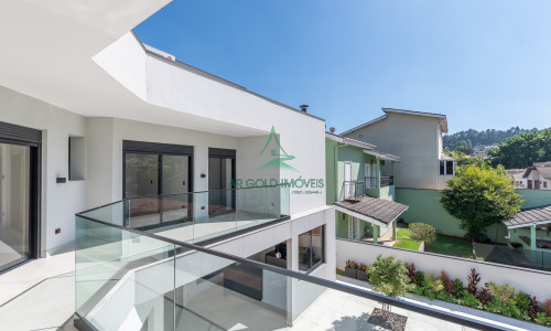 Casa à Venda em Alphaville | 516m² | 4 Suítes | Piscina com Spa | 12 Vagas | Alphaville 10