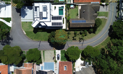 Casa à Venda em Alphaville | 516m² | 4 Suítes | Piscina com Spa | 12 Vagas | Alphaville 10