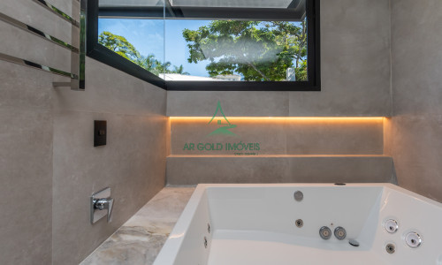 Casa à Venda em Alphaville | 516m² | 4 Suítes | Piscina com Spa | 12 Vagas | Alphaville 10