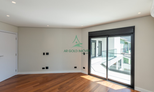 Casa à Venda em Alphaville | 516m² | 4 Suítes | Piscina com Spa | 12 Vagas | Alphaville 10