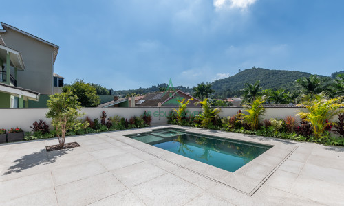 Casa à Venda em Alphaville | 516m² | 4 Suítes | Piscina com Spa | 12 Vagas | Alphaville 10