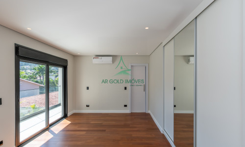 Casa à Venda em Alphaville | 516m² | 4 Suítes | Piscina com Spa | 12 Vagas | Alphaville 10
