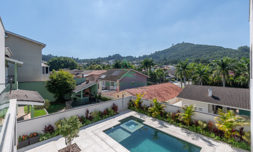 Casa à Venda em Alphaville | 516m² | 4 Suítes | Piscina com Spa | 12 Vagas | Alphaville 10