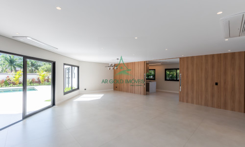 Casa à Venda em Alphaville | 516m² | 4 Suítes | Piscina com Spa | 12 Vagas | Alphaville 10
