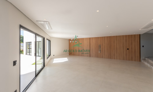 Casa à Venda em Alphaville | 516m² | 4 Suítes | Piscina com Spa | 12 Vagas | Alphaville 10