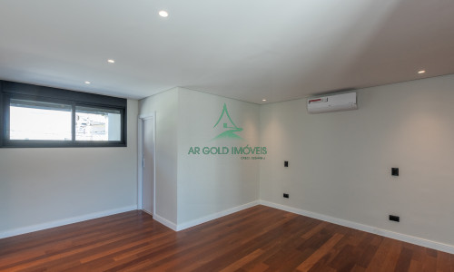 Casa à Venda em Alphaville | 516m² | 4 Suítes | Piscina com Spa | 12 Vagas | Alphaville 10