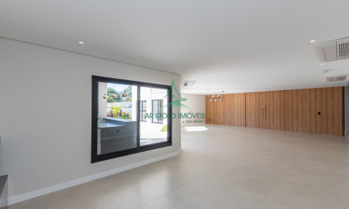 Casa à Venda em Alphaville | 516m² | 4 Suítes | Piscina com Spa | 12 Vagas | Alphaville 10