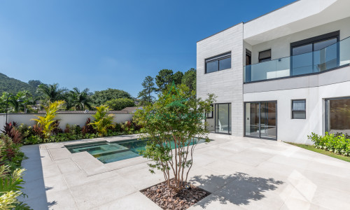 Casa à Venda em Alphaville | 516m² | 4 Suítes | Piscina com Spa | 12 Vagas | Alphaville 10