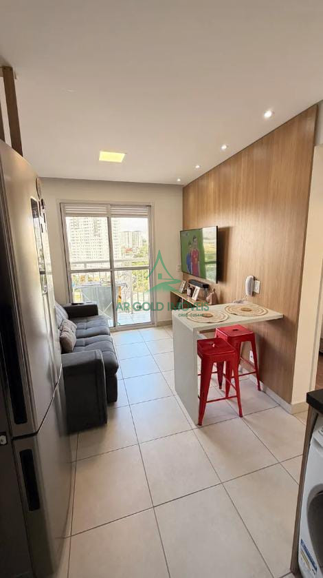 Apartamento à Venda no Socorro | 35m² | 2 Quartos | Varanda | Porteira Fechada | Andar Alto