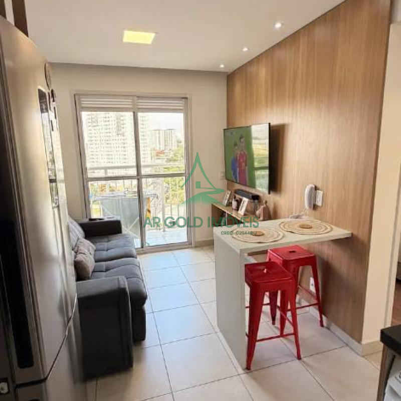 Apartamento à Venda no Socorro | 35m² | 2 Quartos | Varanda | Porteira Fechada | Andar Alto