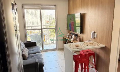 Apartamento à Venda no Socorro | 35m² | 2 Quartos | Varanda | Porteira Fechada | Andar Alto