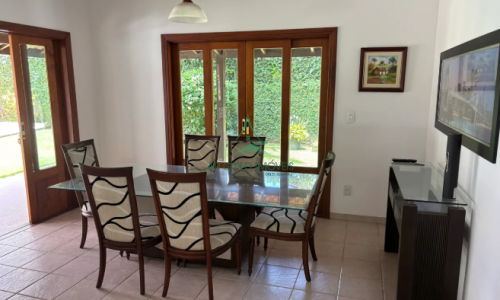 Casa à Venda em Condomínio no Guarujá | 150m² | 3 Dorms | Piscina | 3 Vagas