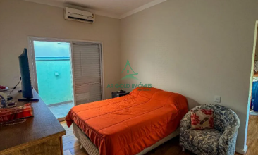 Casa à Venda em Tatuí | 350m² | 2 Quartos | 1 Suíte | Quintal | 2 Vagas | Bosques dos Ipês