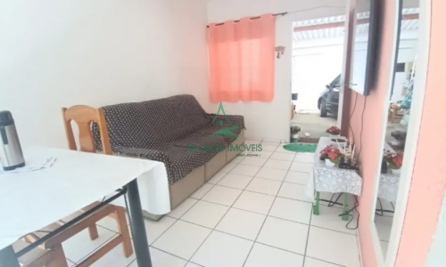 Casa à Venda no Guarujá | 43m² | 2 Dorms | Churrasqueira | 2 Vagas | Victória Park