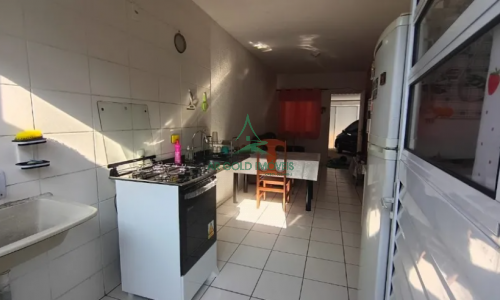 Casa à Venda no Guarujá | 43m² | 2 Dorms | Churrasqueira | 2 Vagas | Victória Park