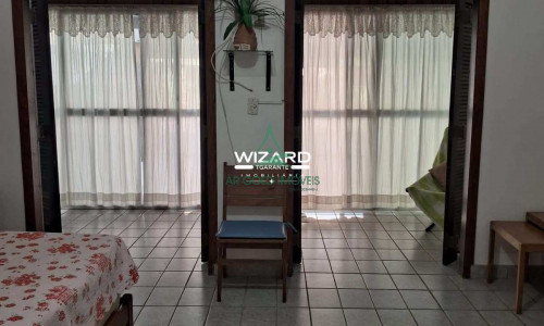 Casa à Venda na Enseada | 100m² | 1 Dorm | Mobiliada | Churrasqueira | 2 Vagas | Monteiro da Cruz