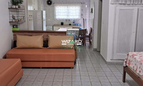 Casa à Venda na Enseada | 100m² | 1 Dorm | Mobiliada | Churrasqueira | 2 Vagas | Monteiro da Cruz