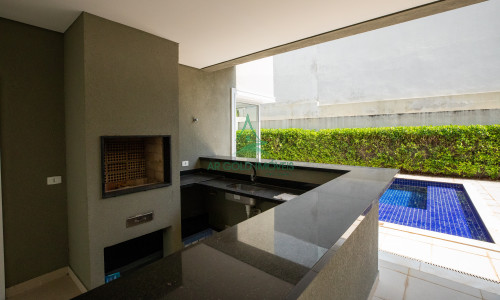 Casa de Alto Padrão à Venda em Alphaville | 430m² | 4 Suítes | Piscina | 6 Vagas | Burle Marx