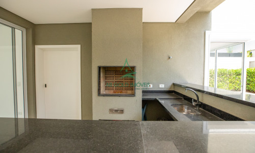 Casa de Alto Padrão à Venda em Alphaville | 430m² | 4 Suítes | Piscina | 6 Vagas | Burle Marx
