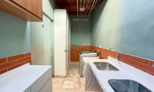 Casa à Venda na Granja Viana | 164m² | 3 Suítes | Mobiliada | 2 Vagas | Recanto Bel Fiori